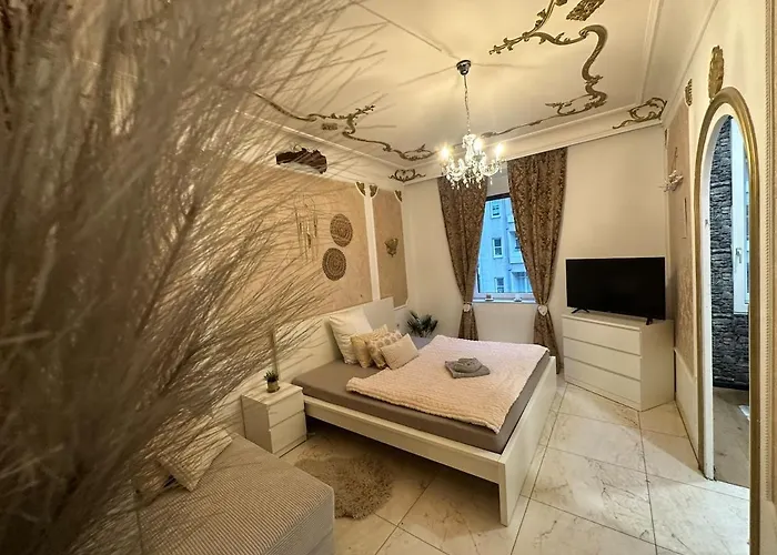 Honor - Extravagance Апартаменты *